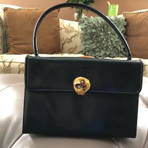 Vintage handbag with accessories